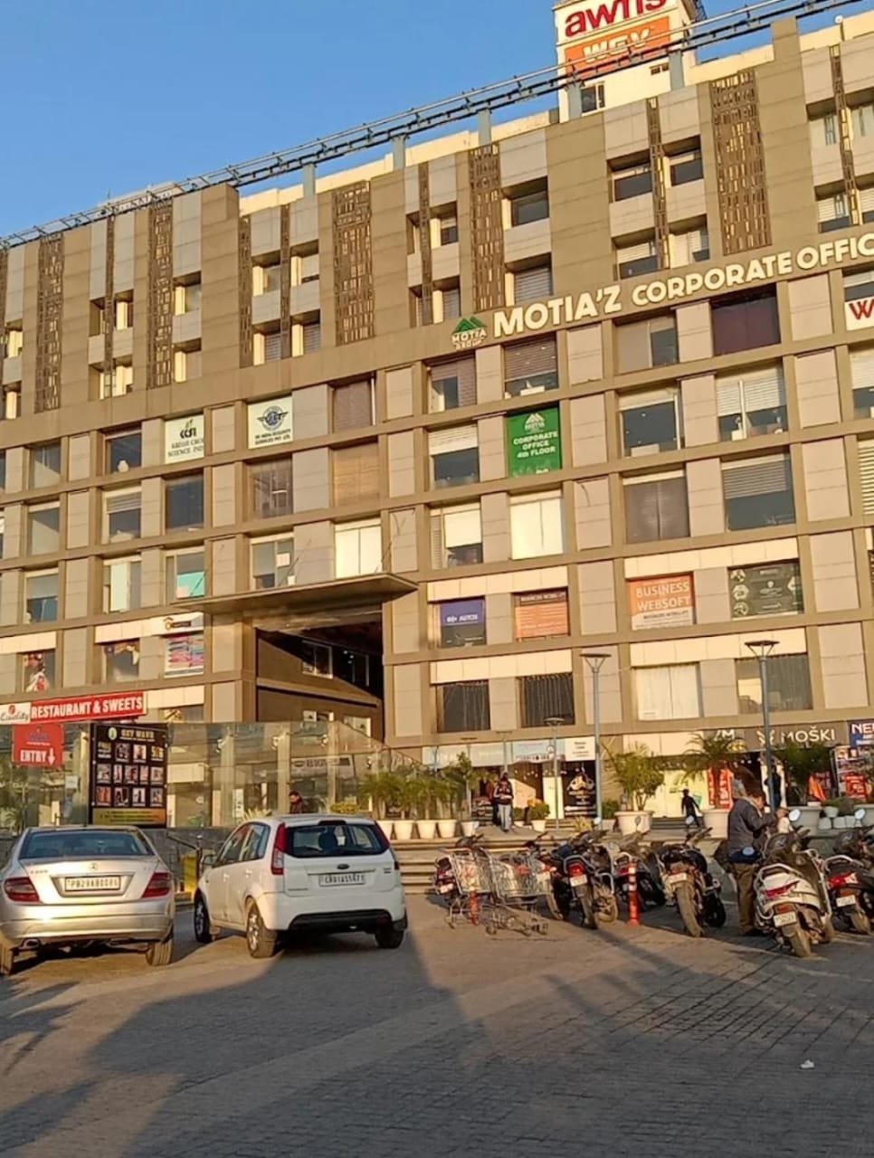Office Space Available for Rent in Motia Royal Business Park, Ambala Chandigarh Highway, Zirakpur