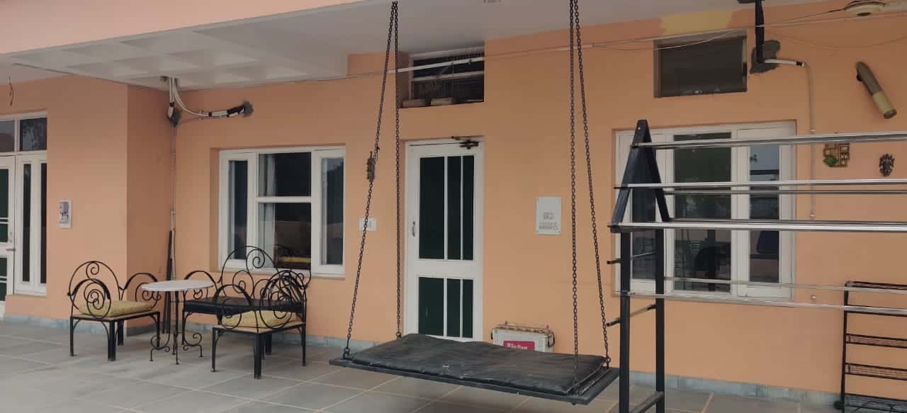 3BHK Fully Furnished House Floor available for Sector 2 in Chandigarh