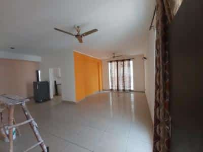 3BHK Semi Furnished Flat is Available For Rent in Ziakpur, Patiala Road.