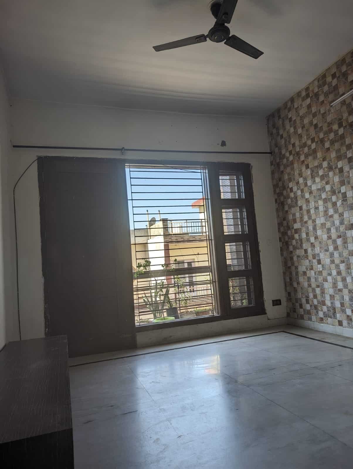 2 BHK Fully Furnished Kothi Floor available for rent in Dera Bassi