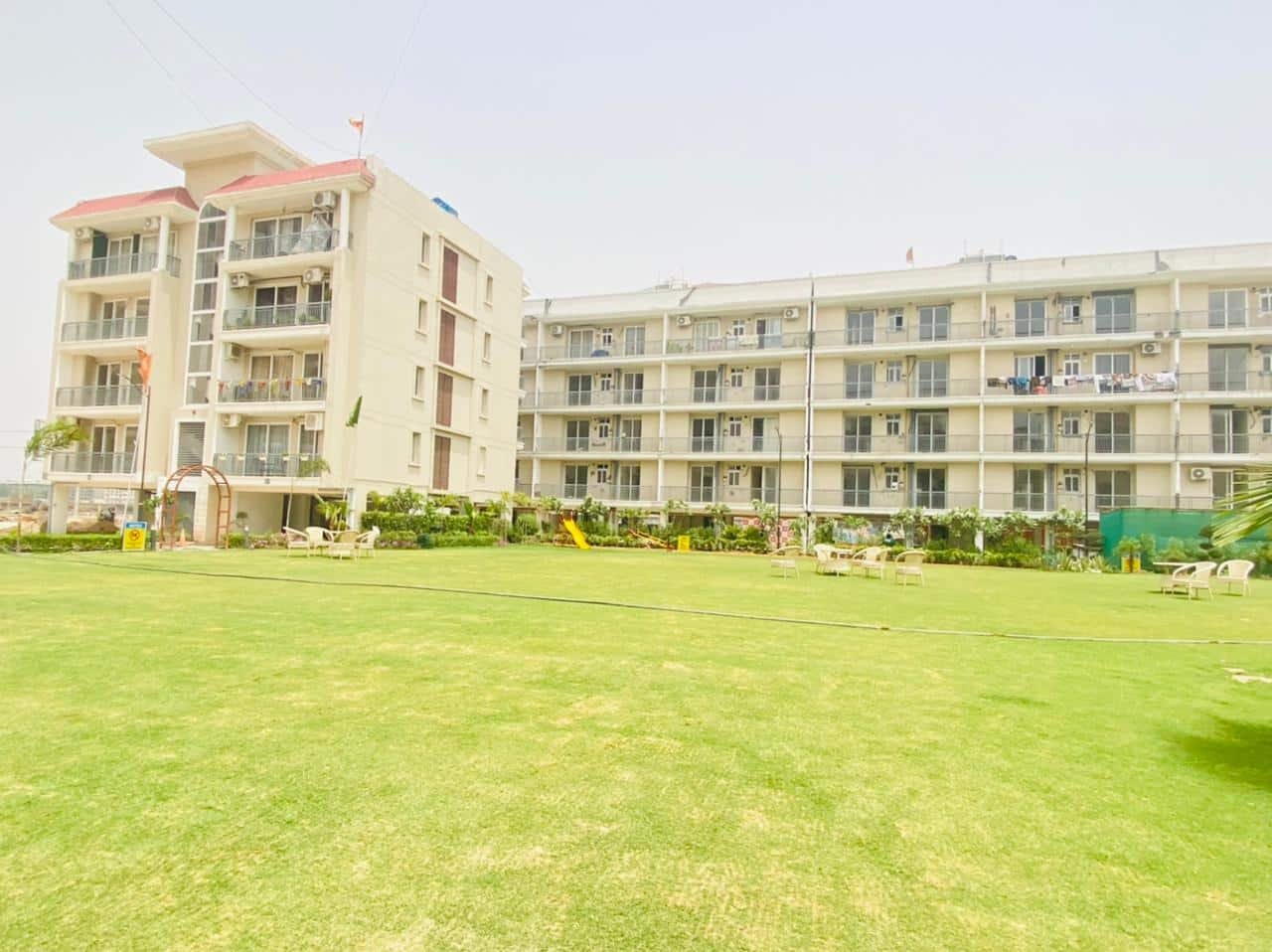 Fully Furnished Flat for rent in Zirakpur Maxxsus Elanza Society